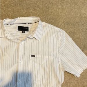 BRAND NEW Hurley Short Sleeve Button Down shirt